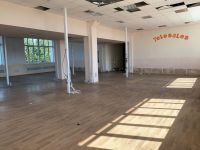 ���� ��������� 900 � 2 ����� � ��� ���������� ������� 4 ����. ���������� Open space. ������ �������� 4 �����
