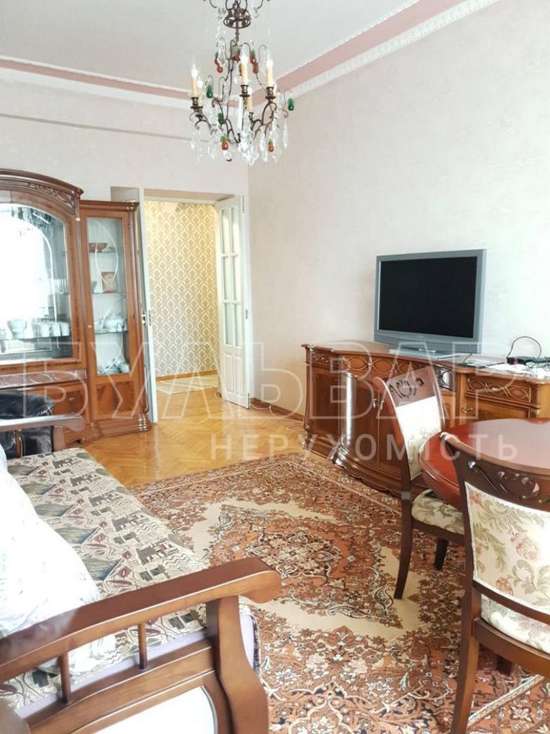 Продам 3 комн. квартиру 86 кв. м. в центре Харькова, элитная сталинка  