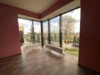�� "Best-Estate" ���������� � ������� ��� � �. �������. ������� �������� - 13,5 �����. ����� ������� ����