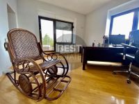�� "Best-Estate" ���������� � ������� ��� � �. �������. ������� �������� - 13,5 �����. ����� ������� ����